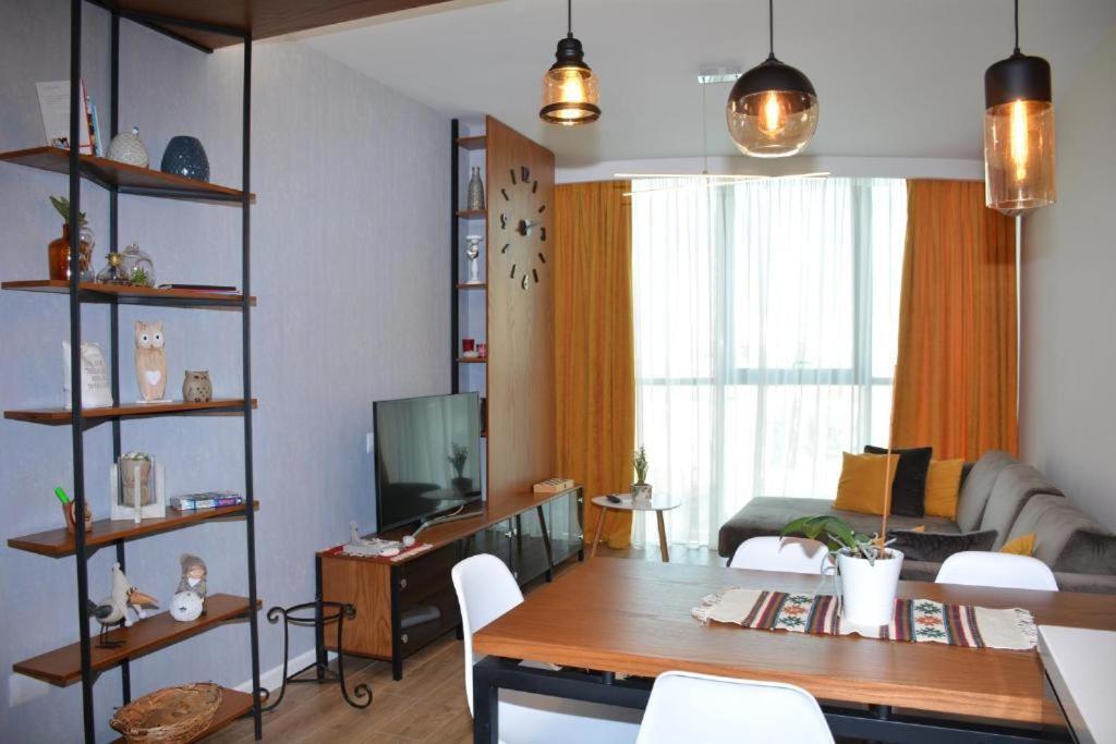 Central Comfy Apartment Tirana Esterno foto